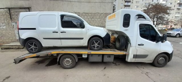 бысрая помощь эвакуатора в Харькове